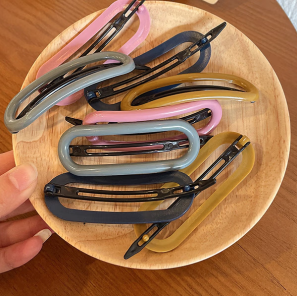 Yelloow Chimes Set of 8 Pcs Multicolor Matte Finishing Big Hair Clip